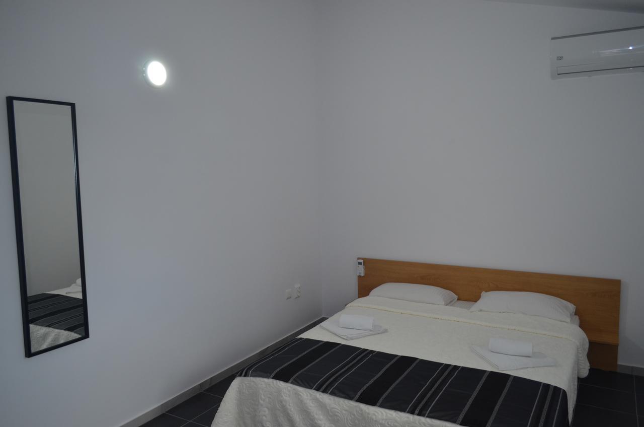 Complex Minerva Hotel Костинещи Екстериор снимка
